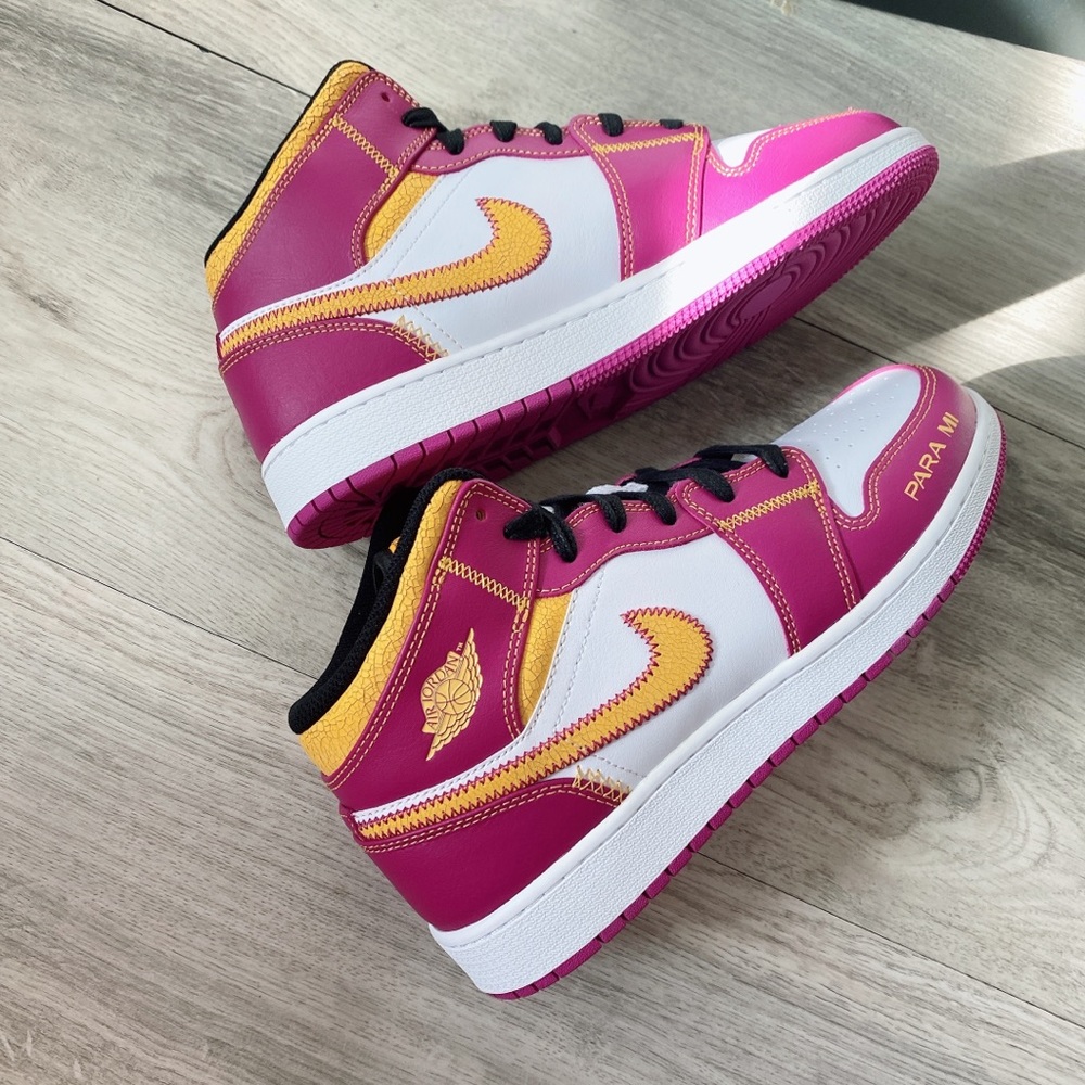 nike air jordan 1 mid - Picture 2 of 6